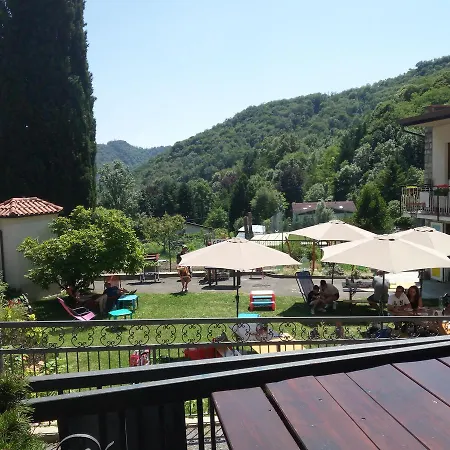 Bed and Breakfast Hostelin De La Comare