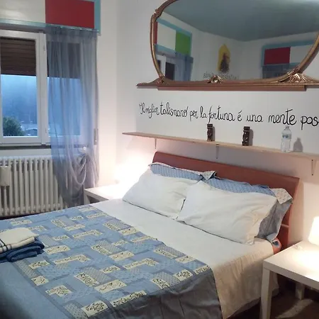 Hostelin De La Comare Bed and Breakfast *