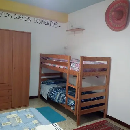 Hostelin De La Comare *
